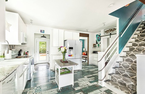 Lakeside House | Centrally Located RVA Gem