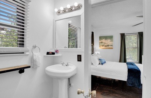 Jefferson Apartment | Centrally located, Spanish style studio, Convenient and Cozy, Long Term stays