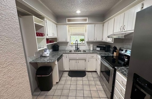 Norman House | Centrally located. Sleeps 6