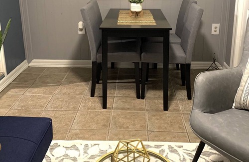Mercedes Apartment | Centrally located studio with full kitchen