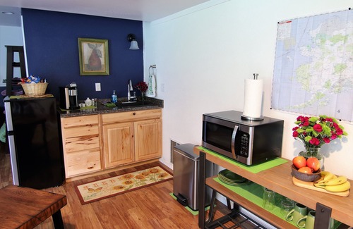 Gateway Apartment | Centrally located studio