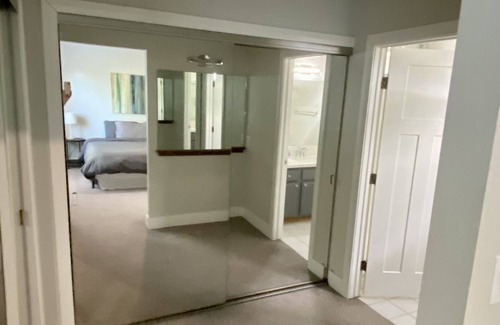 Chinatown House | Centrally located to everything! 5-7 min to Strip!