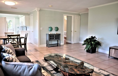 Vero Beach South House | Centrally located to shopping & 10 Minutes to the Beach!