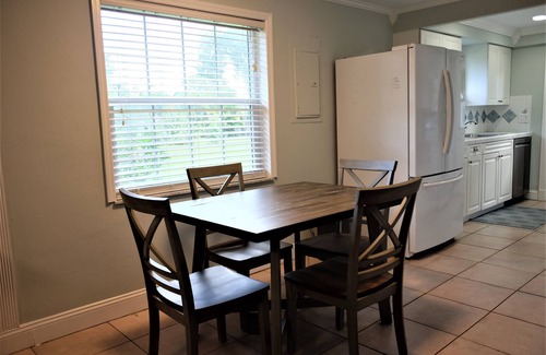Vero Beach South House | Centrally located to shopping & 10 Minutes to the Beach!
