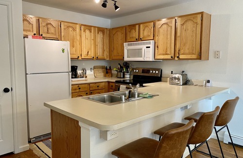 Breckenridge Condo | Centrally located Mountain Retreat w/Hot tub