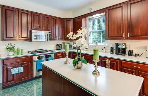 Mainland House | Centrally Located Family Home w/Pool