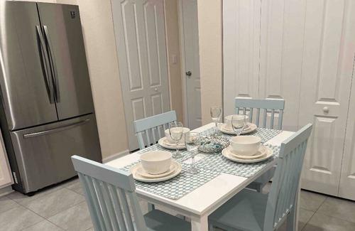 Baymeadows House | Centrally located, cozy, family friendly townhome