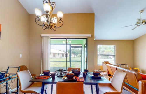 Eisenhower House | Centrally Located, Screened-In Lanai, Dog Friendly