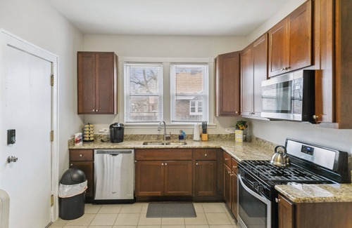 Libertyville Apartment | Centrally Located near downtown Libertyville
