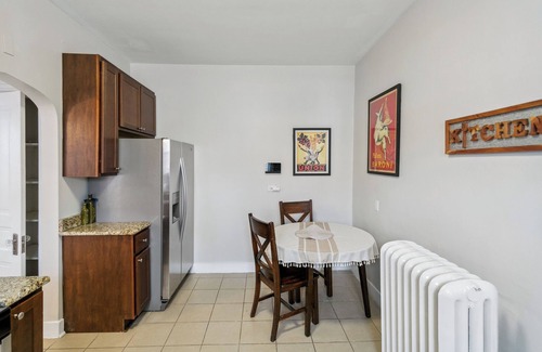 Libertyville Apartment | Centrally Located near downtown Libertyville