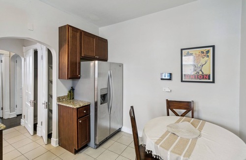 Libertyville Apartment | Centrally Located near downtown Libertyville