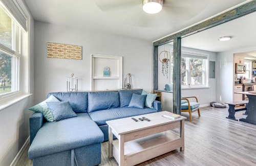 Merritt Island House | Centrally Located Merritt Island Cottage with Deck!