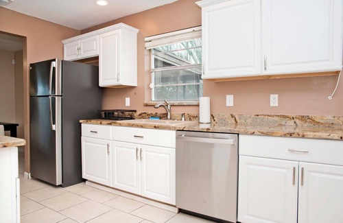 Port Saint Lucie House | Centrally located 3Br/2Ba Pool Home available for LONGER STAYS!