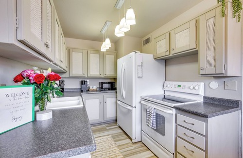 Yuma Condo | Centrally Located Yuma Retreat w/Fenced Patio