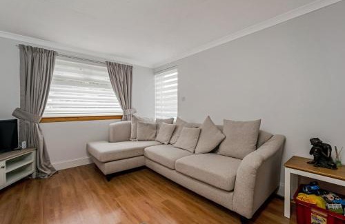 Cumbernauld House | Centrally Situated 1 Bedroom House in Cumbernauld