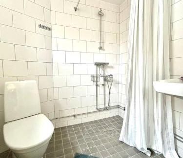 Tomelilla Apartment | Centralt och mysigt boende i Tomelilla
