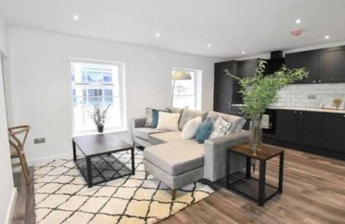 North Sea Apartment | Centre Apt in Hull - Sleeps 4