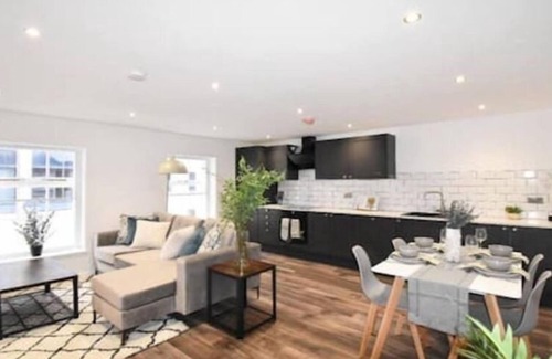 North Sea Apartment | Centre Apt in Hull - Sleeps 4