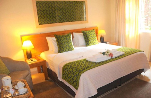 Durban North Bed & Breakfast | Centre Court B & B