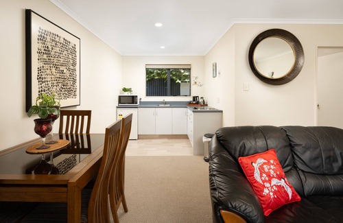 Blenheim Hotel | Centre Court Motel