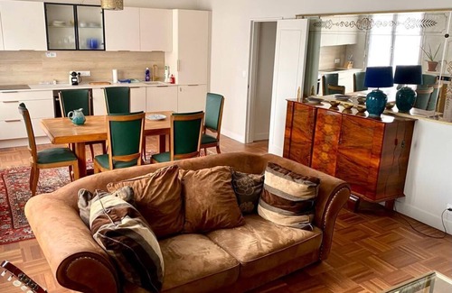 Croulebarbe Apartment | Centre Paris, Grand Appartement Calme et Lumineux