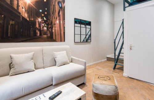 Jacquard - Prefecture Apartment | Centre/Place Jaurès * Studios MyCityHome * Mezzanine