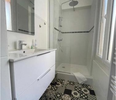 Perigueux Apartment | Centre Ville Superbe T2 Neuf Wifi Terrasse Netflix