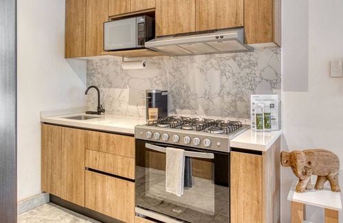 Roma Norte Apartment | Centric 2 BR Condo - Gym - Open Air Cinema
