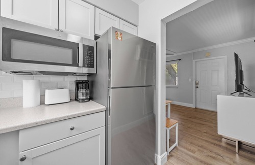 Riverwalk Fort Lauderdale Apartment | Centric Ground Floor Studio Near Las Olas w/Full Kitchen & Parking