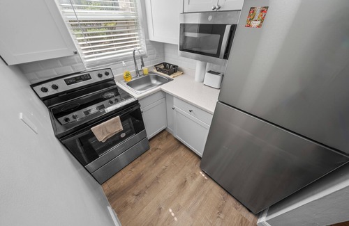 Riverwalk Fort Lauderdale Apartment | Centric Studio Near Las Olas w/Full Kitchen & Parking