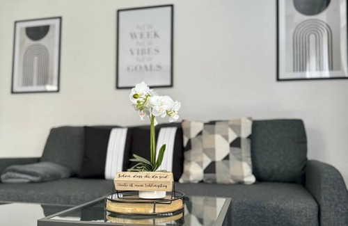 Bruchsal Apartment | Centrical - Netflix - Queensize Bed