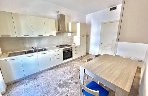 Voghera Apartment | Centro di Voghera, in coorte tranquilla, a pochi passi dal Duomo e dalla stazione ferroviaria di Voghera
