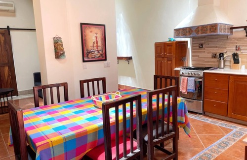 Centro Historico House | Centro Home with Courtyard & BBQ