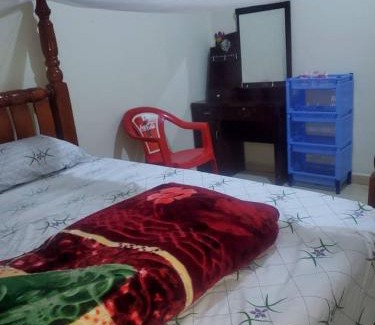 Entebbe House | Cents Guest House, Entebbe katabi