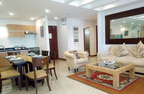 Los Banos Hotel | Centtro Residences