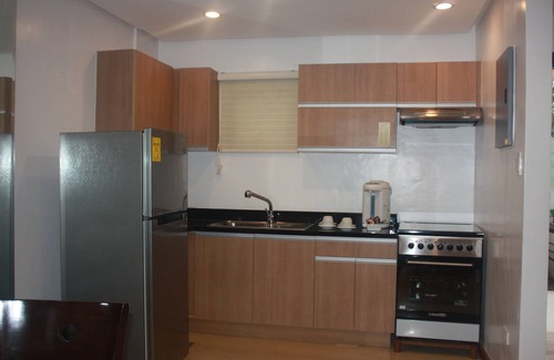 Los Banos Hotel | Centtro Residences