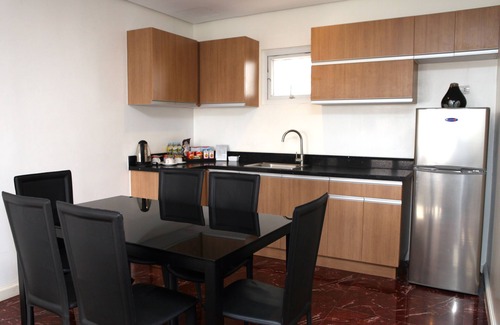 Los Banos Hotel | Centtro Residences