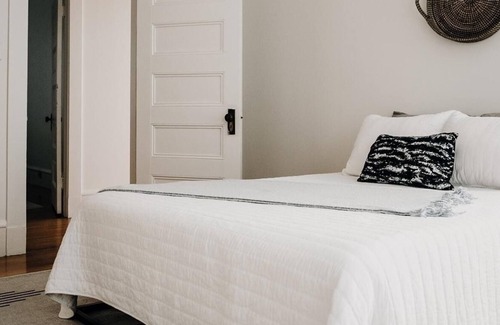 Campbellton Apartment | Century charm 2