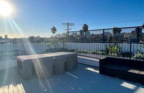 Westwood Apartment | Century City Cozy 3 Bedroom Apartment with Free Parking 302,303