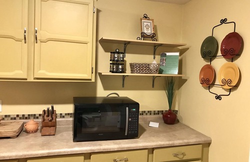 Northrup House | Century Cottage-PERFECT for Mayo & downtown visitors!