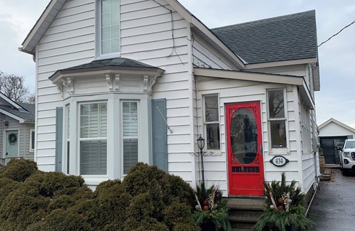 Bloomfield House | Century Home centrally located in Prince Edward County (located in Bloomfield)