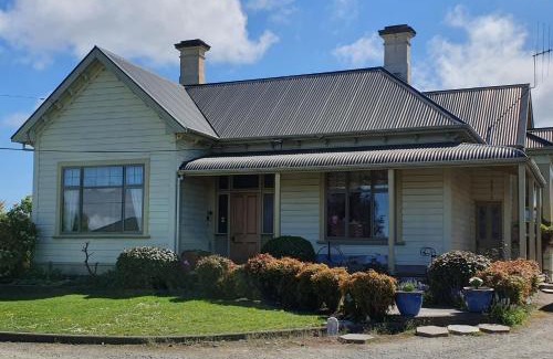 Oamaru Bed & Breakfast | Century House B & B flatlette