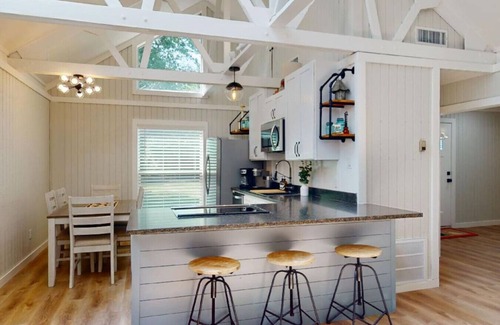 College Station House | Century Oak Retreat ~ Aggieland Vacation Rentals