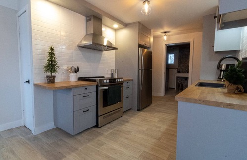 Saint-Leonard-de-Portneuf Ski Chalet | Century-old country house adapted for people with reduced mobility.
