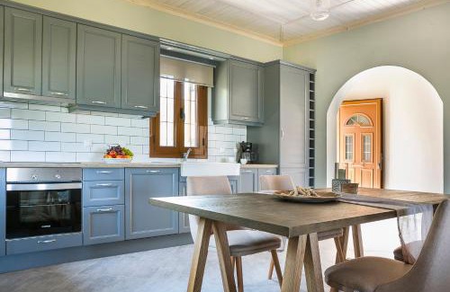 Dhrakata House | Cephalonian Countryside Villa