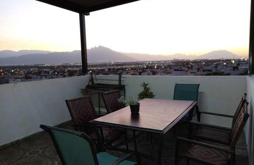 Juarez Apartment | Cerca del aeropuerto de mty y parques industriales