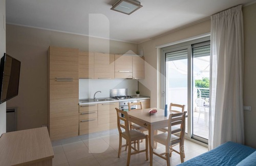 Foggetta Apartment | Cerrano Park B08 - Libeccio - Apartment with garden and terrace with seaview