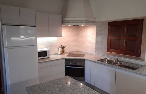 Silves House | Cerro Vista is a large rural property set amongst orange groves near to Silves