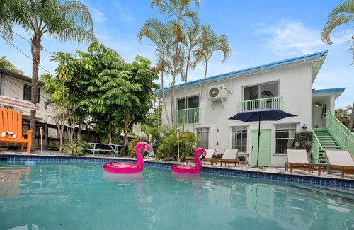 Victoria Park Hotel | CERSEI LANNISTER SUITE at THE KarINN BOUTIQUE HOTEL - Downtown Ft Lauderdale 6