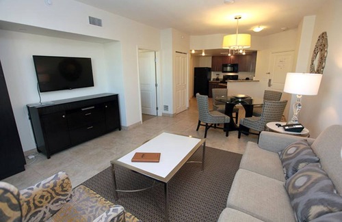 Enterprise Resort | CES - Resort condo for 4 or 8 guests in 2 units , FREE WiFi, FREE pkg